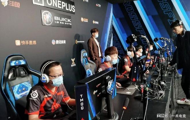 季转会窗中 季转会窗中