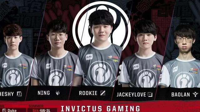 在社交媒体 在社交媒体